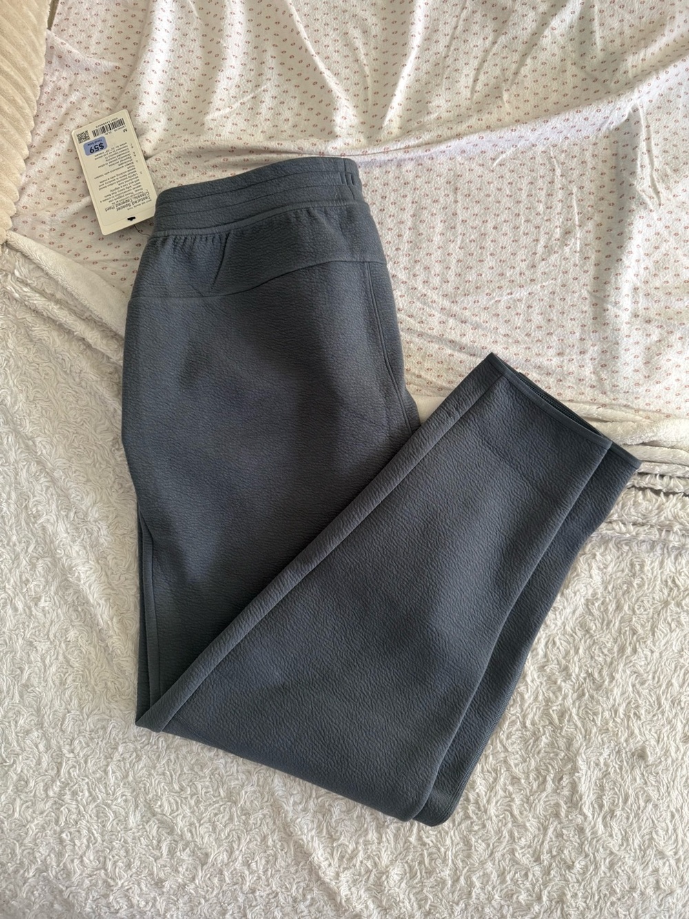 Lululemon Men Textured Spacer Classic-Tapered Pant Size Medium